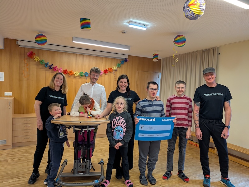 Theaterverein sponsert den Elternverein Mariatal